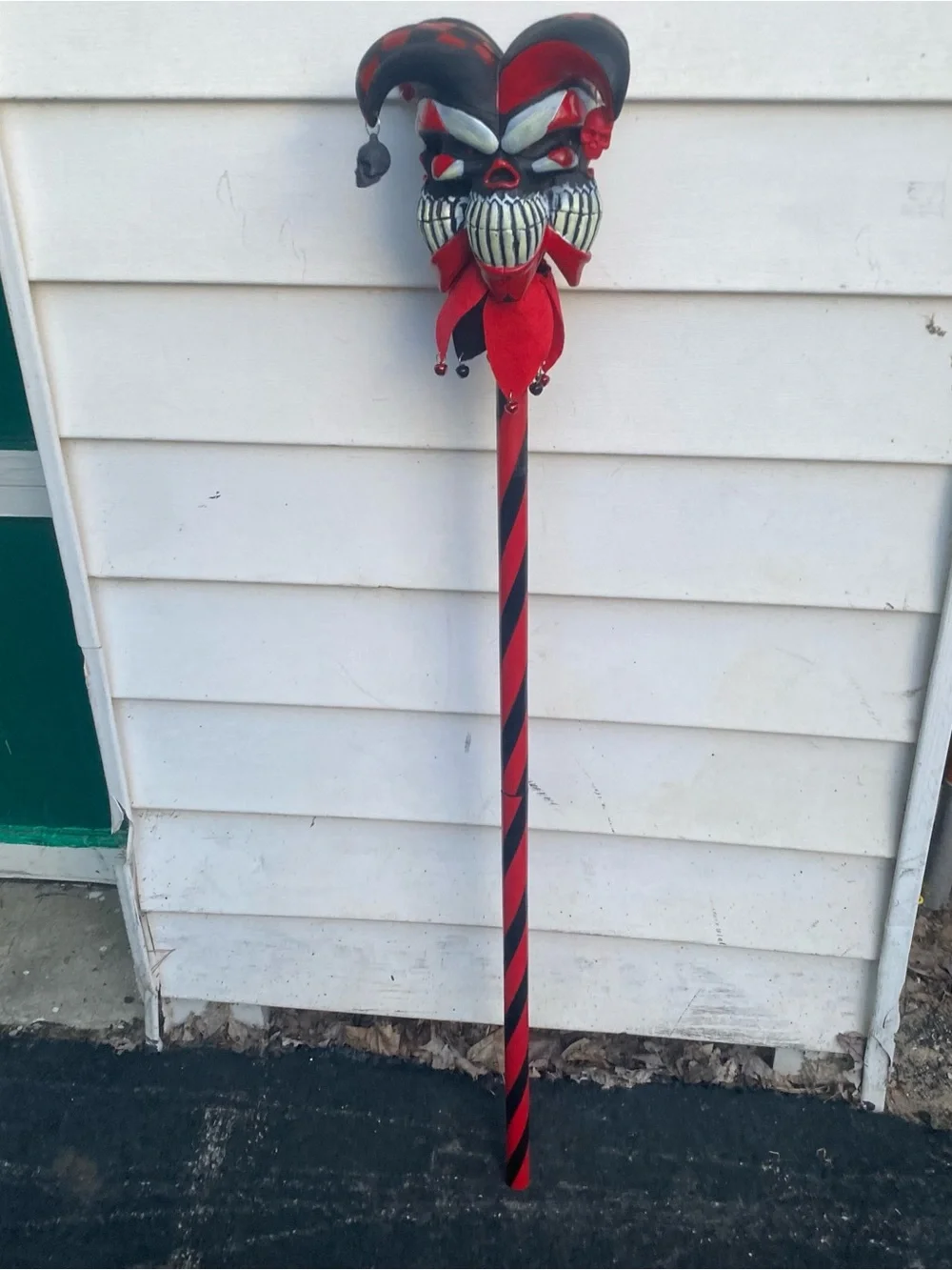 Creepy Jester Skull Halloween Prop Decor